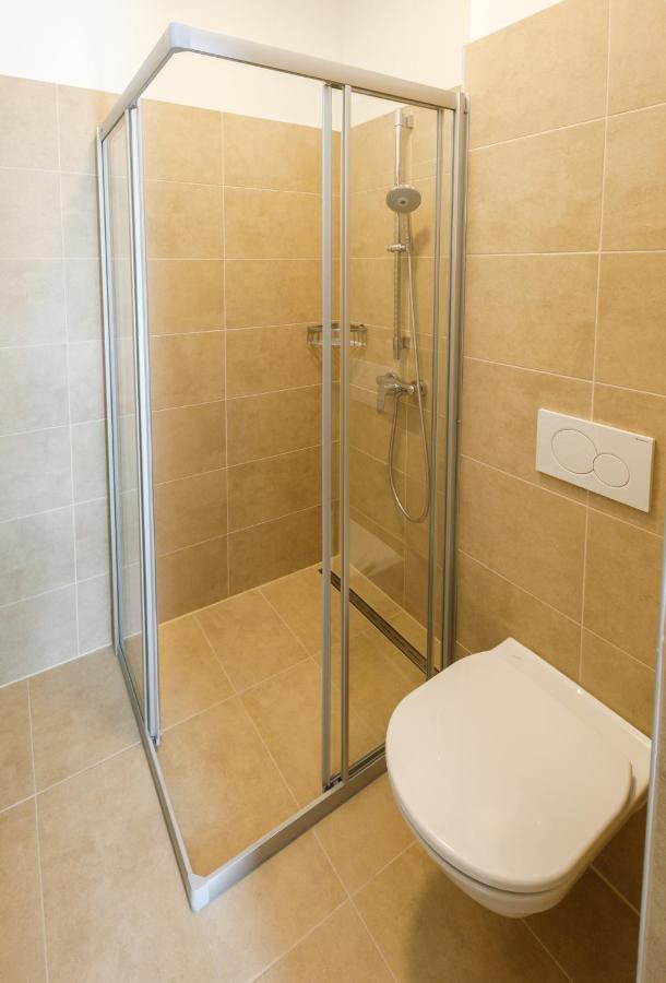 Ferienwohnung Narzisse - City Appartement im Kurpark Bad Aussee Buitenkant foto